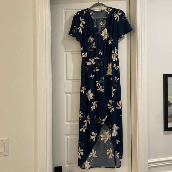 Dynamite Floral Maxi Dress - Picture 1 of 4